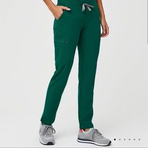 Figs Yola Skinny Scrubs Pant in Hunter Green